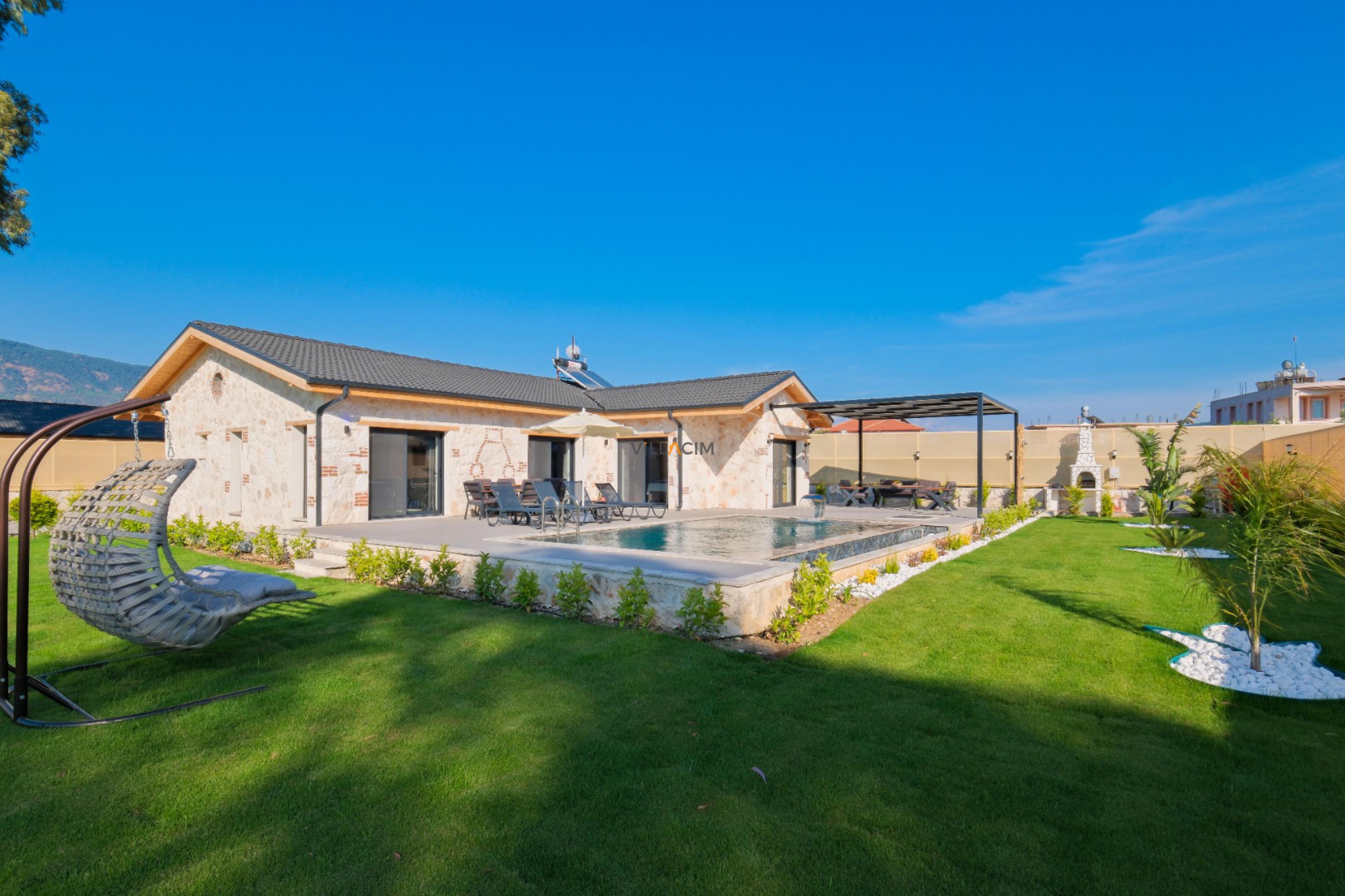 villa-adore-5-18_820.JPG