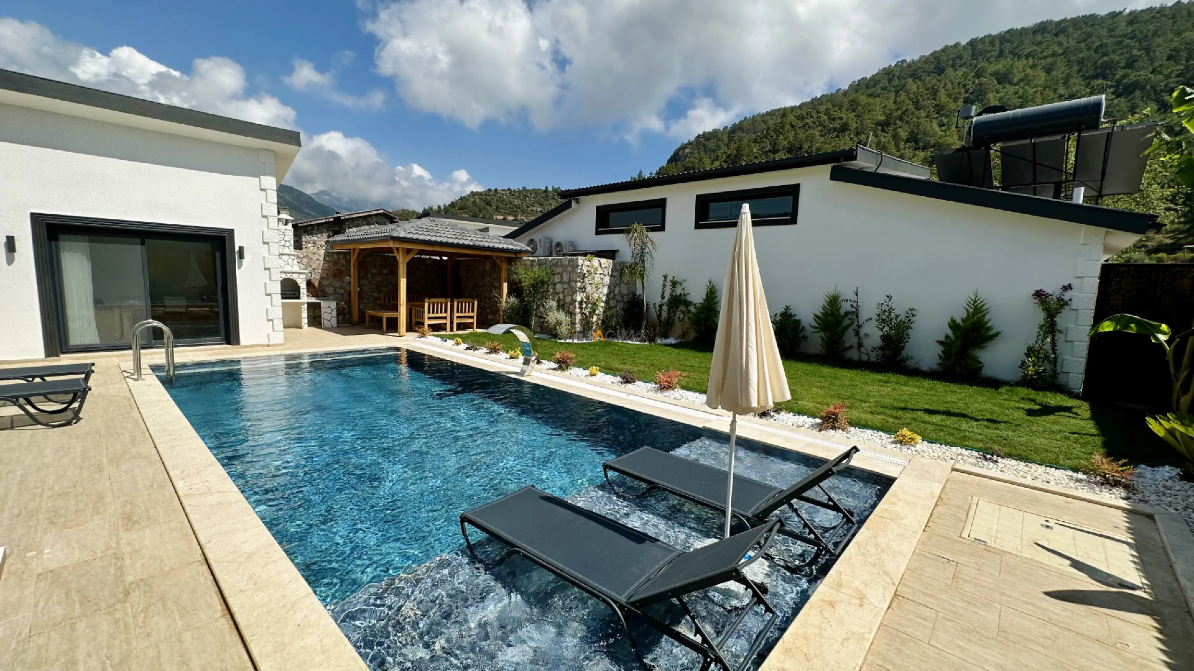 villa-artena-1-2_719.jpg