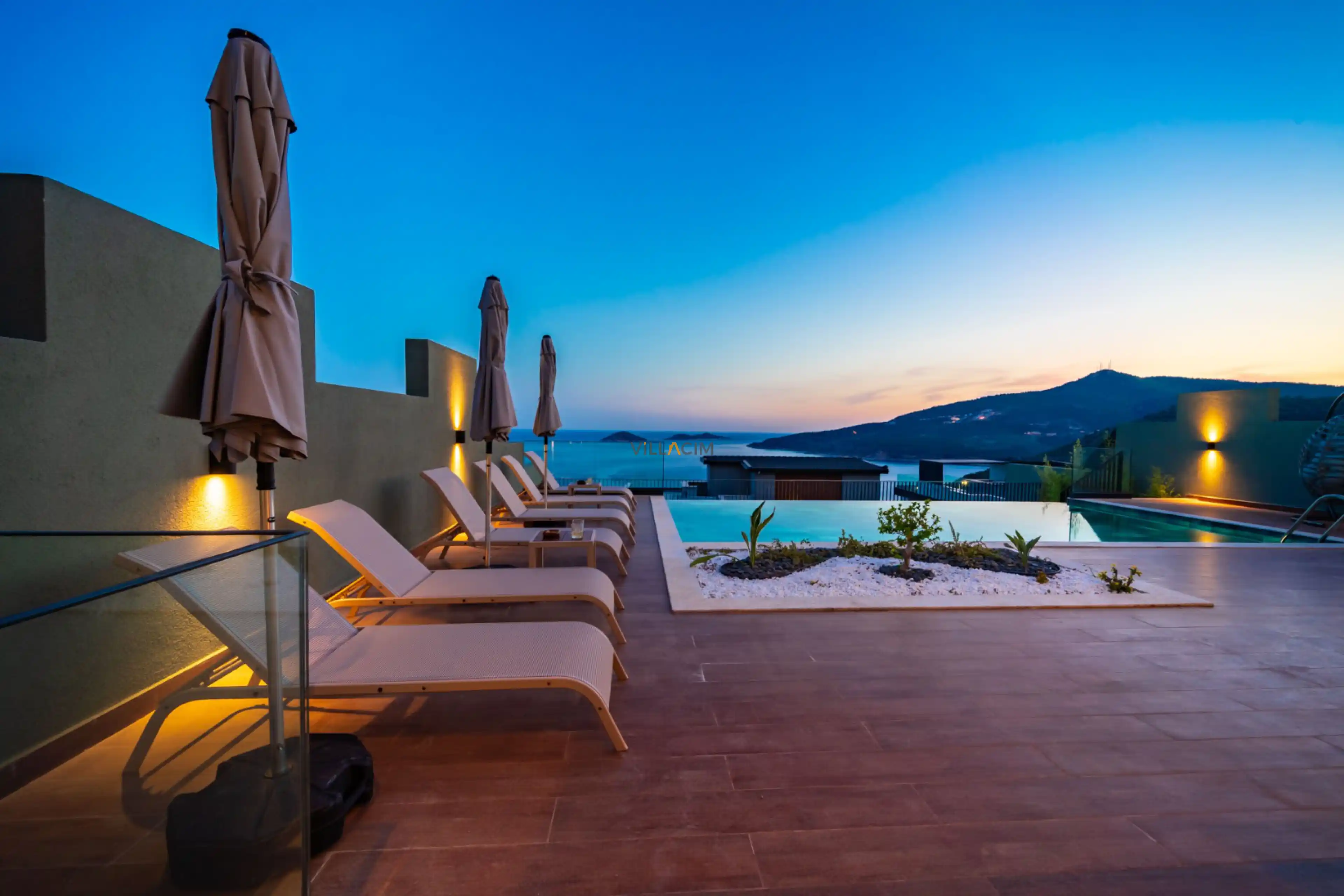 Villa Aura E