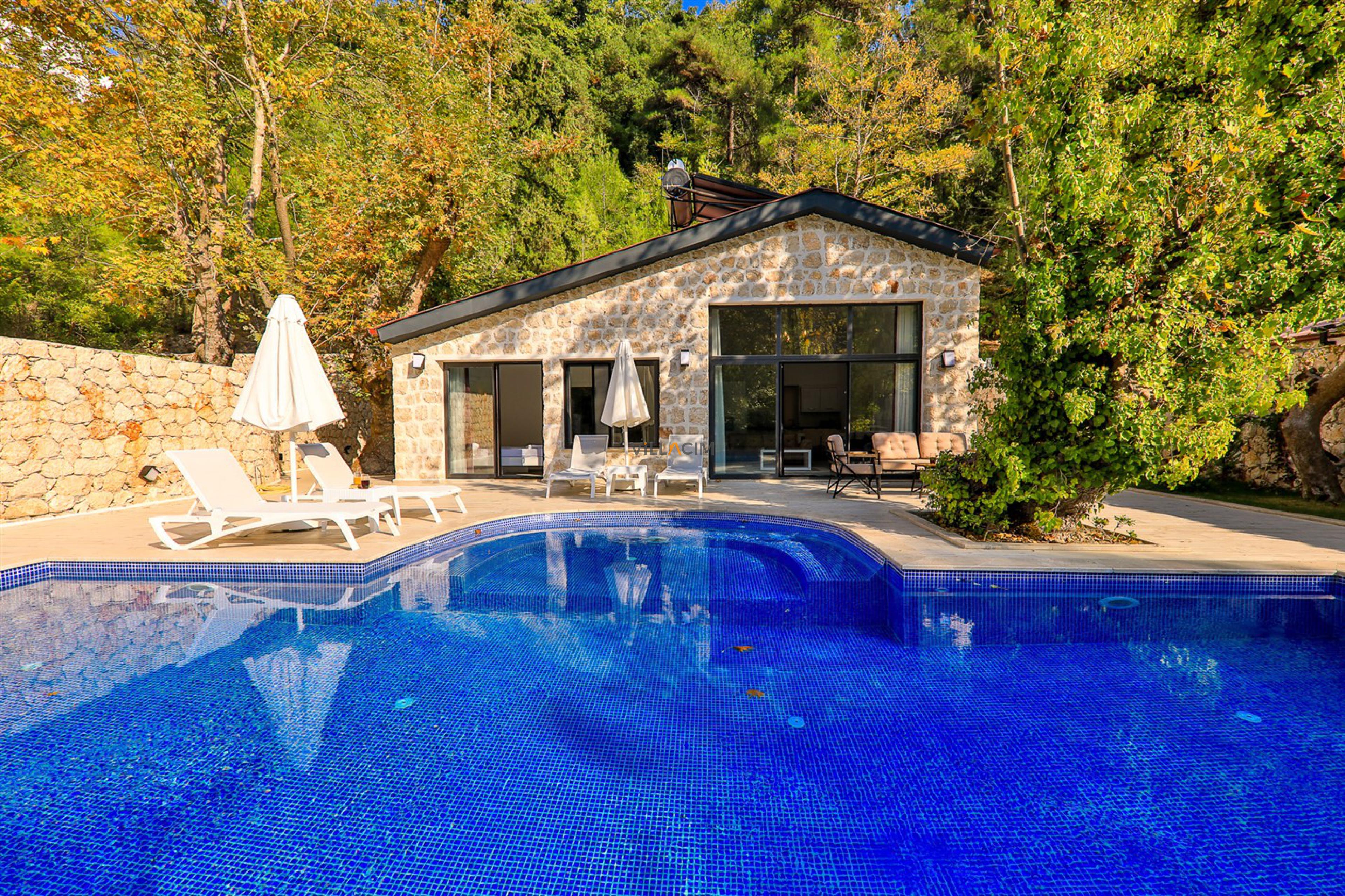 villa-dora-320_941.jpg
