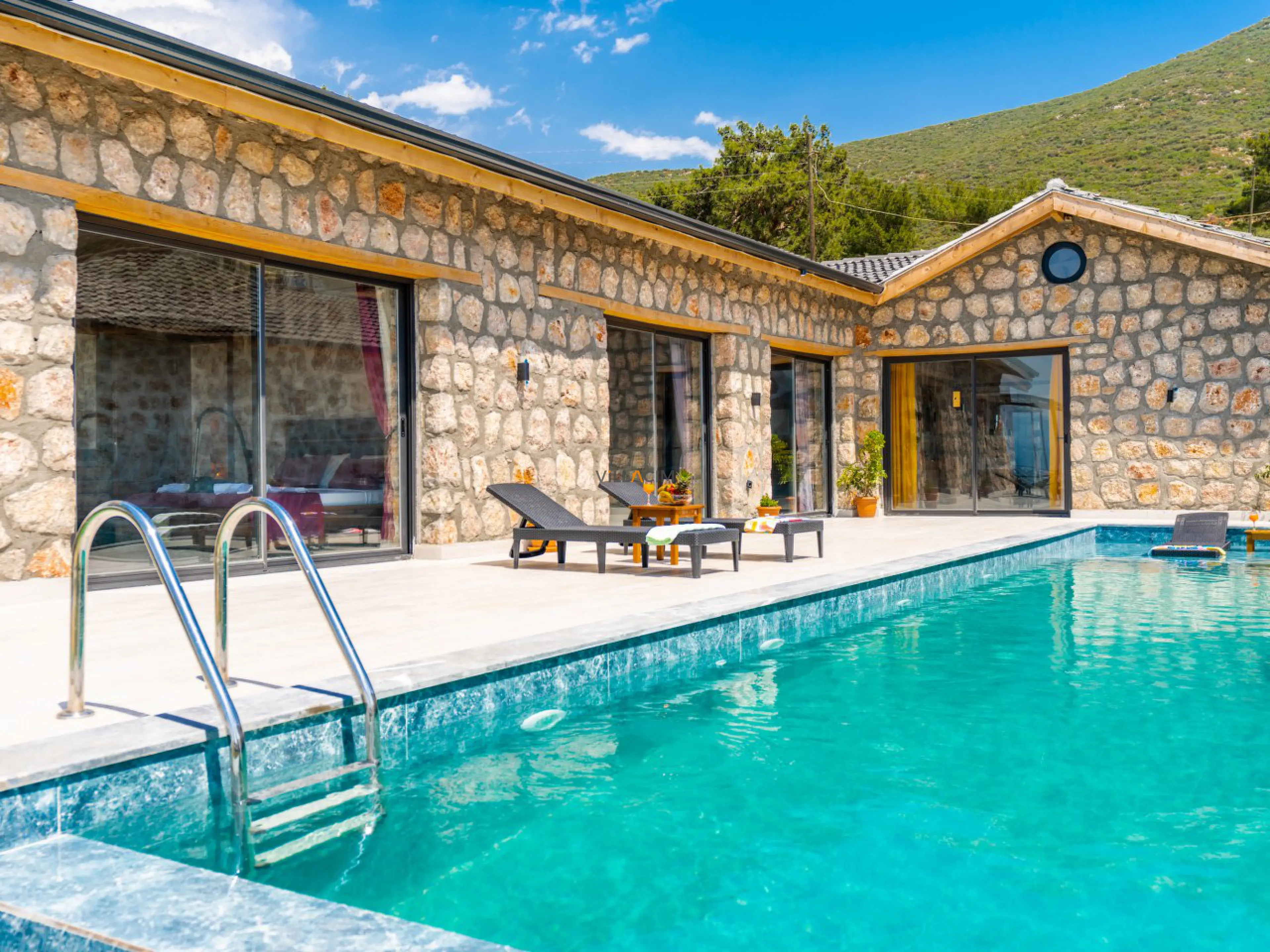 villa-eflina-68_1280x960_747.jpg