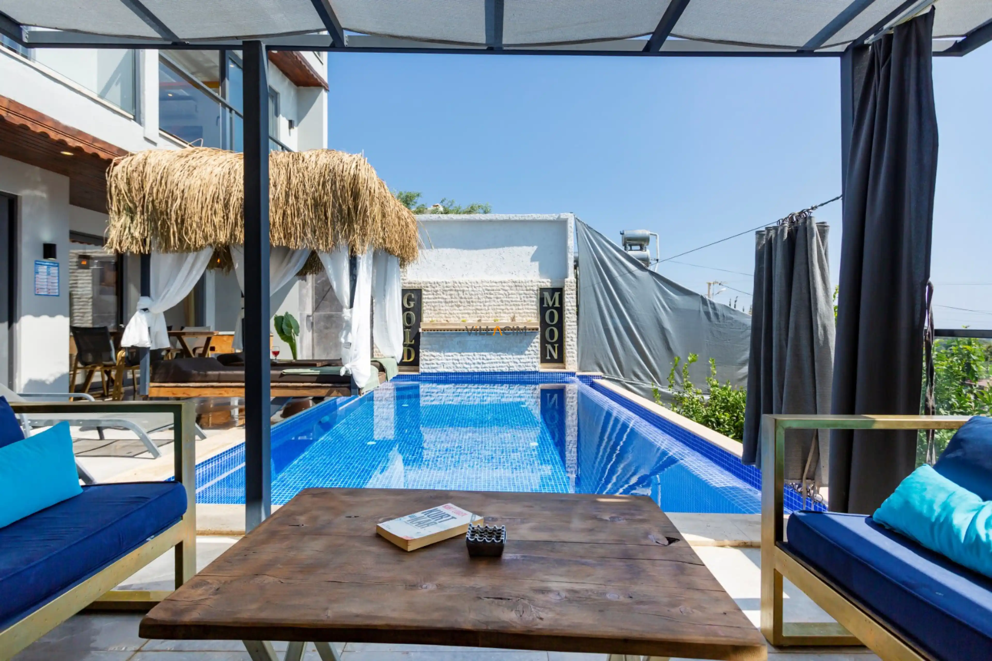 Villa Gold Moon