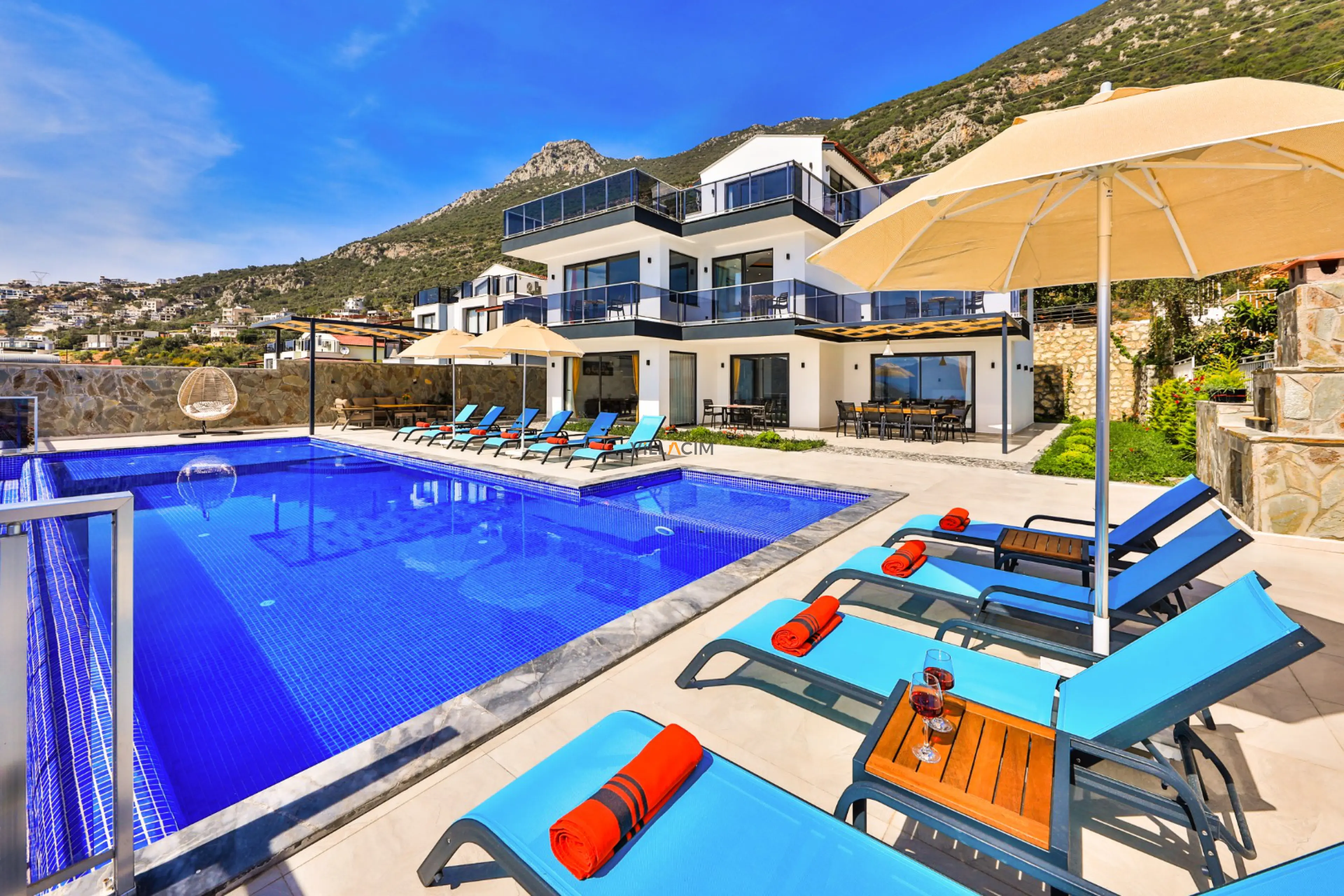 villa-july-26_602.jpg