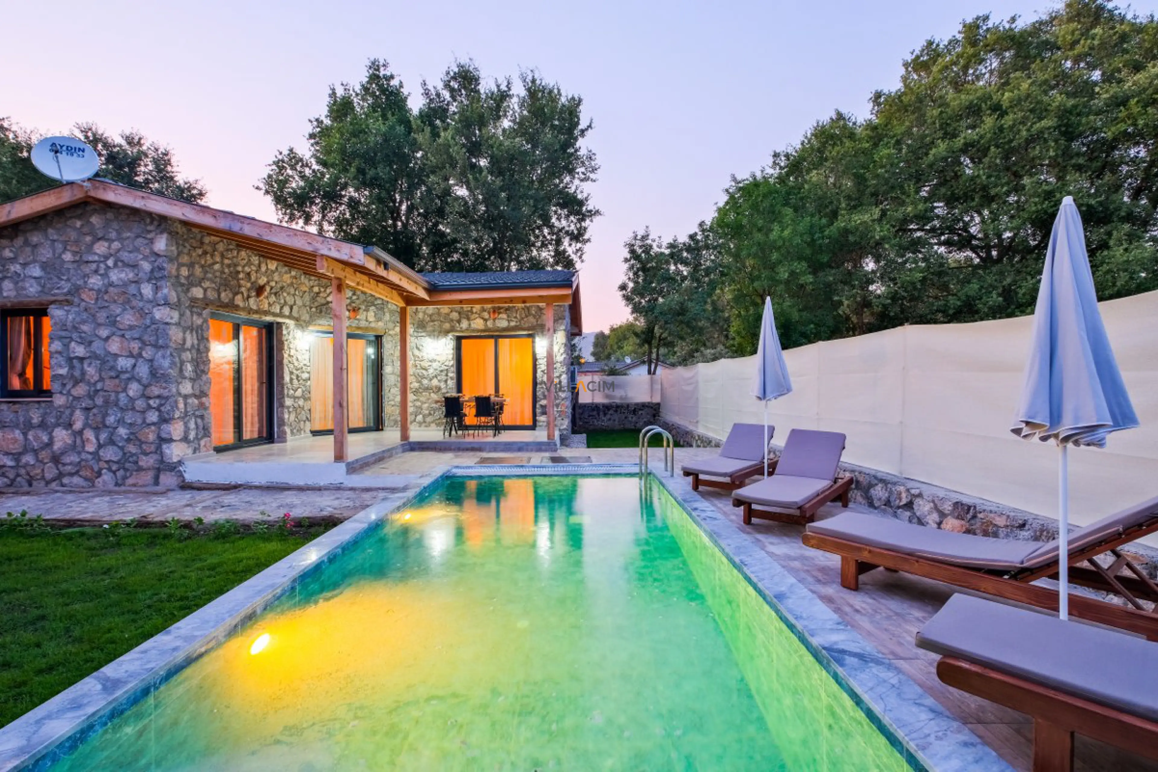 villa-perra-trio-16_128.jpg