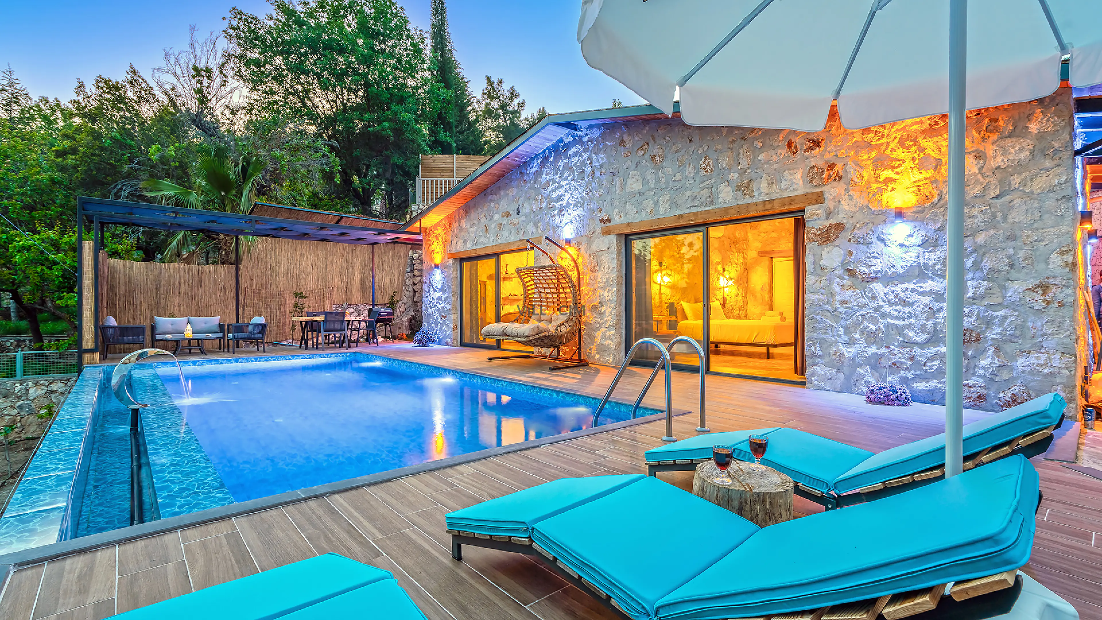 villa-rock1_753.jpg