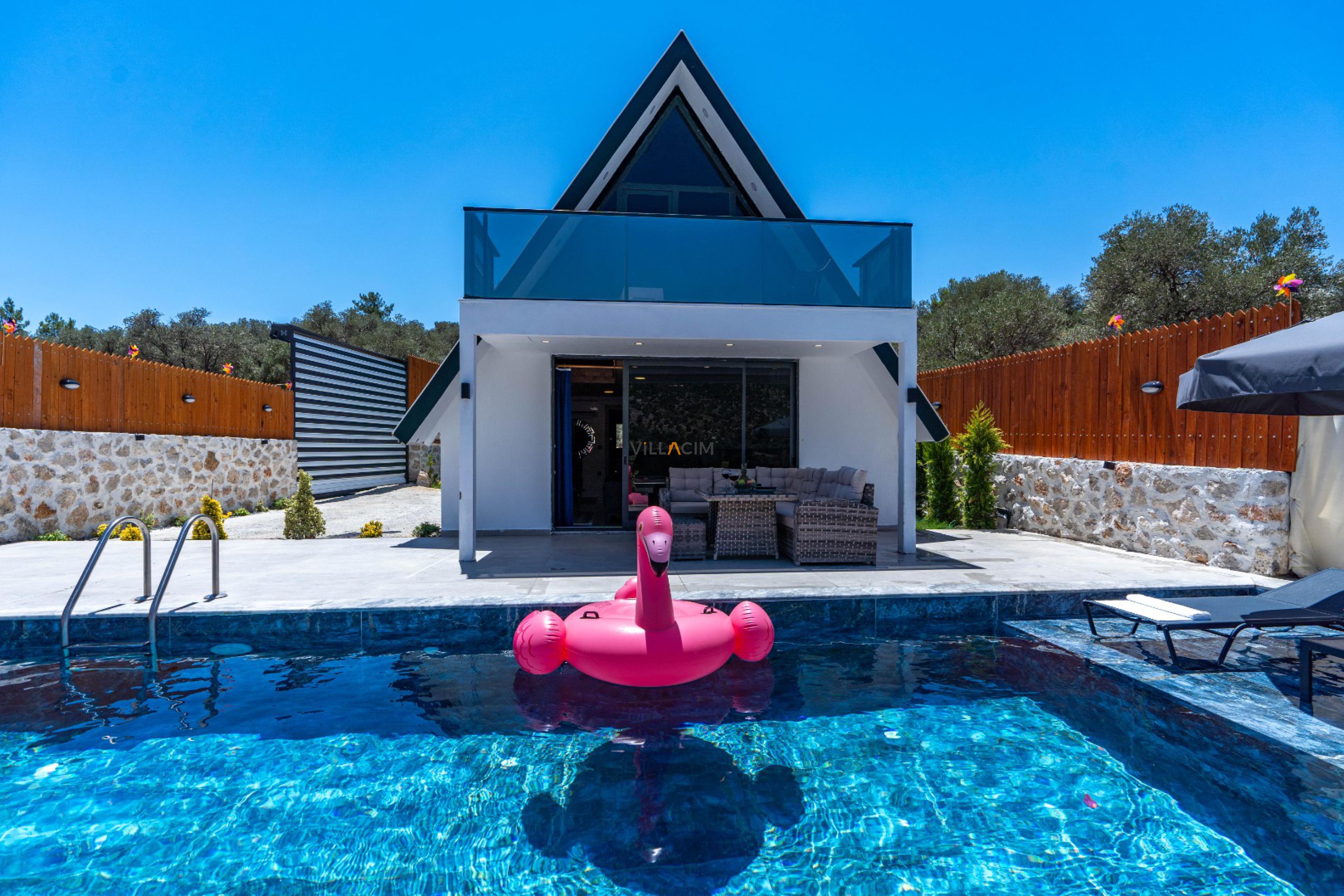 villa-rockstar-3-4_491.jpg