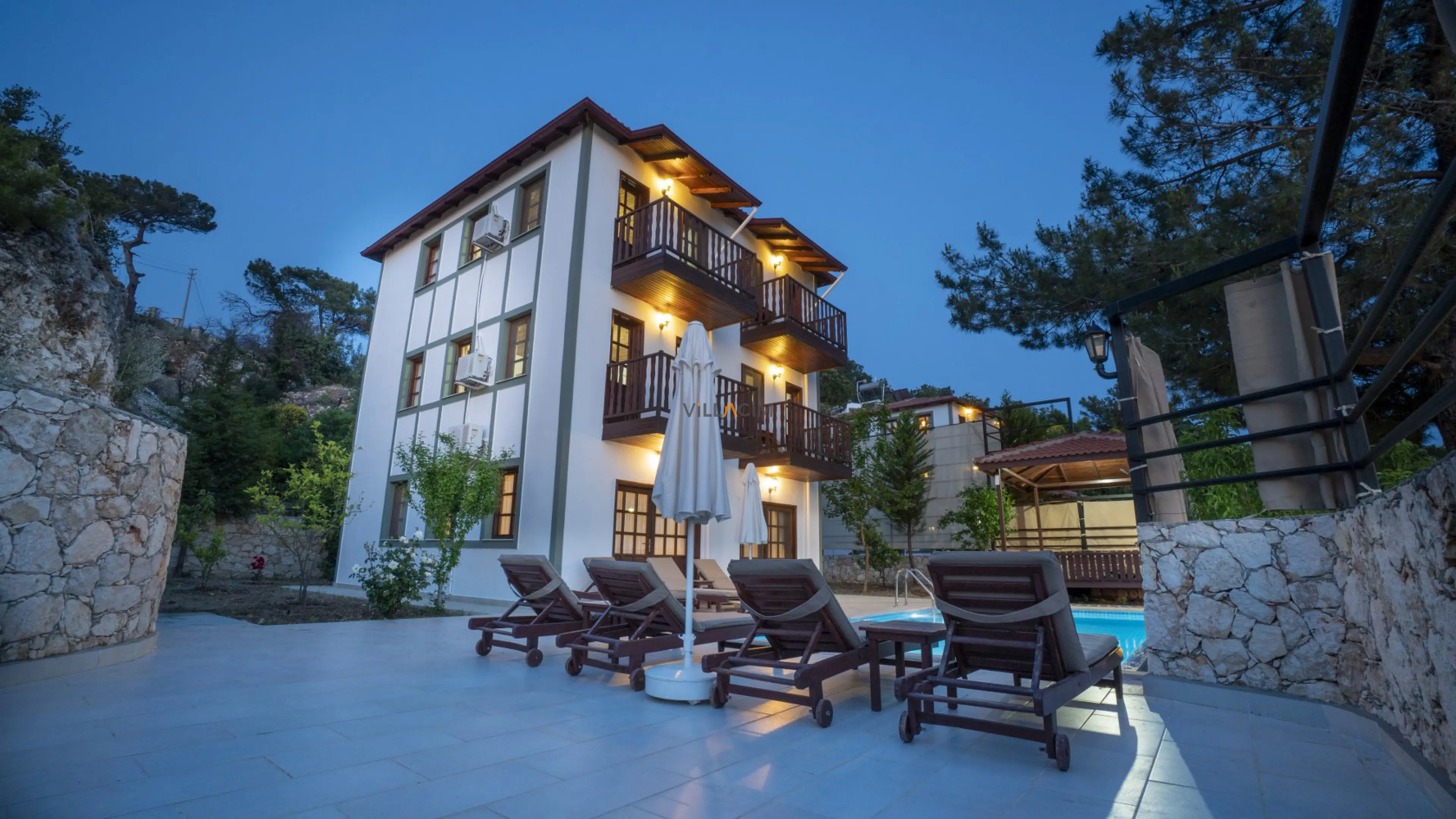 villa-ruya-1-3_1680x945_603.jpg
