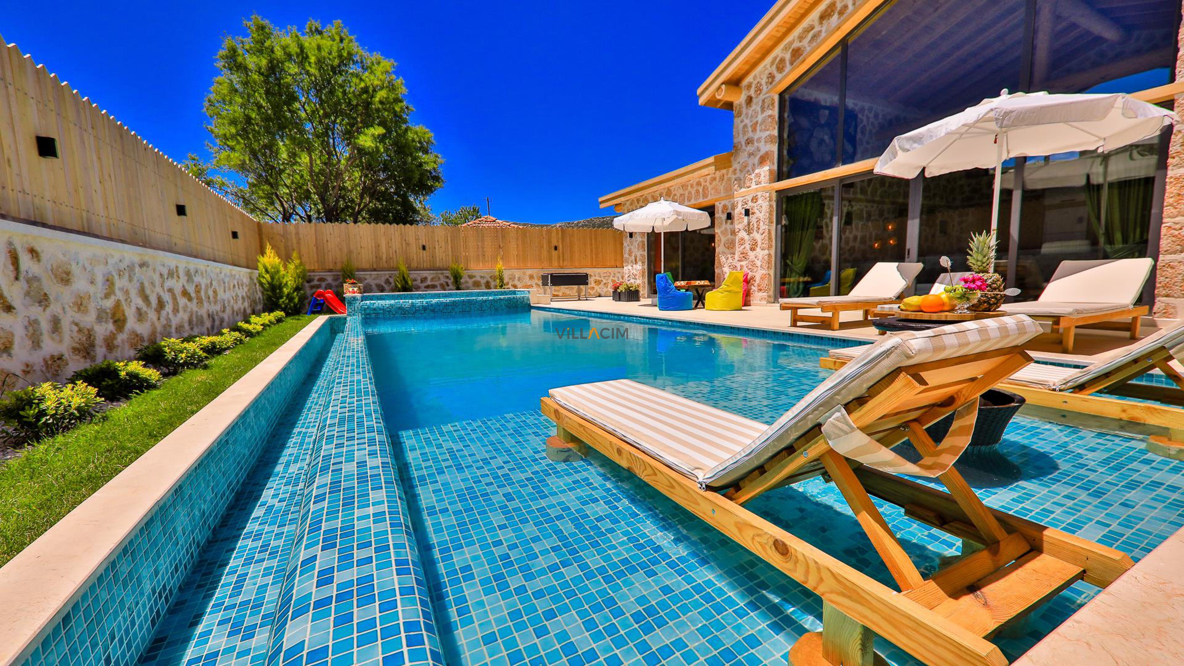 villa-smiles-4_461.jpg