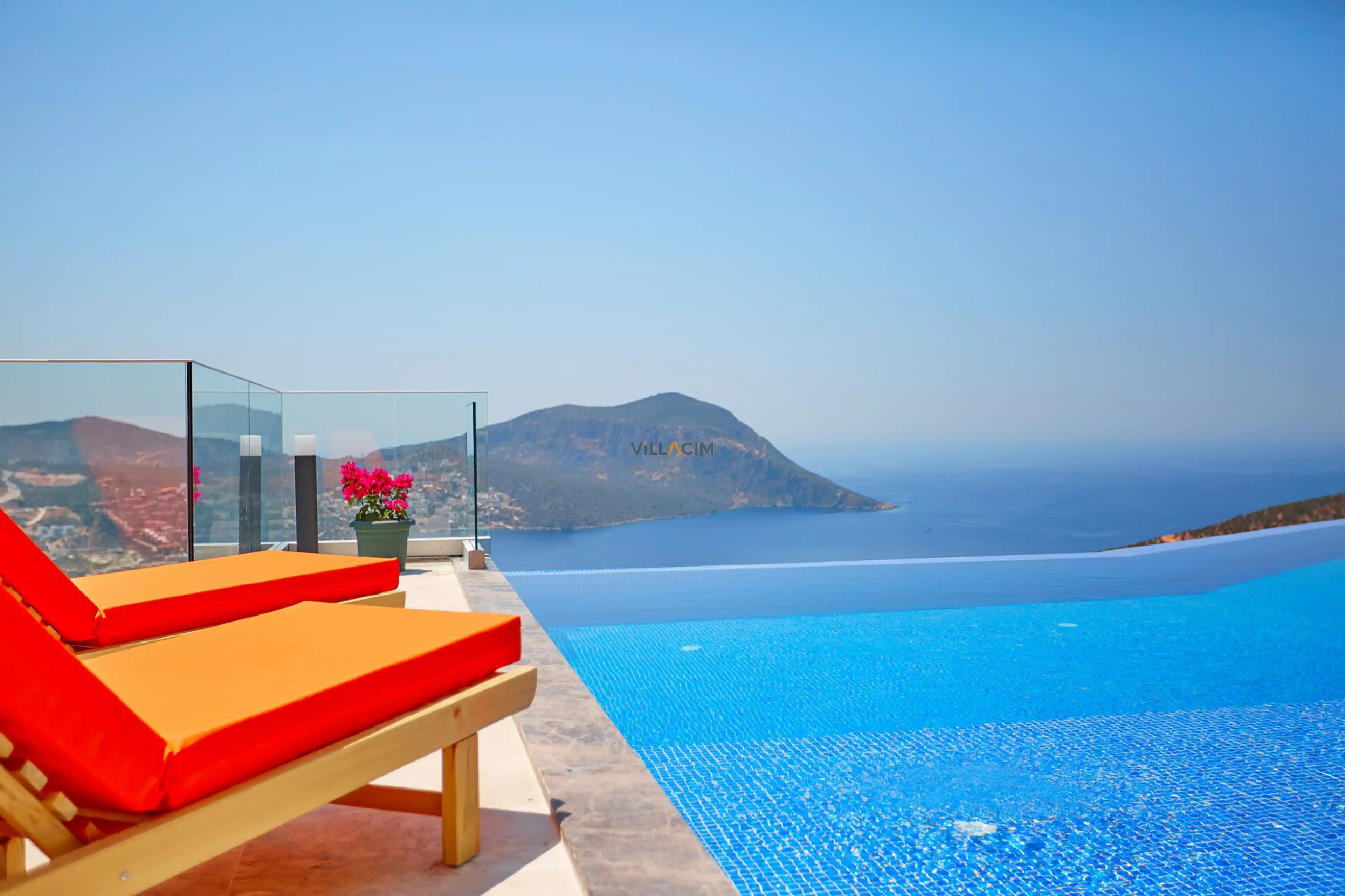 Villa Unlimited 1