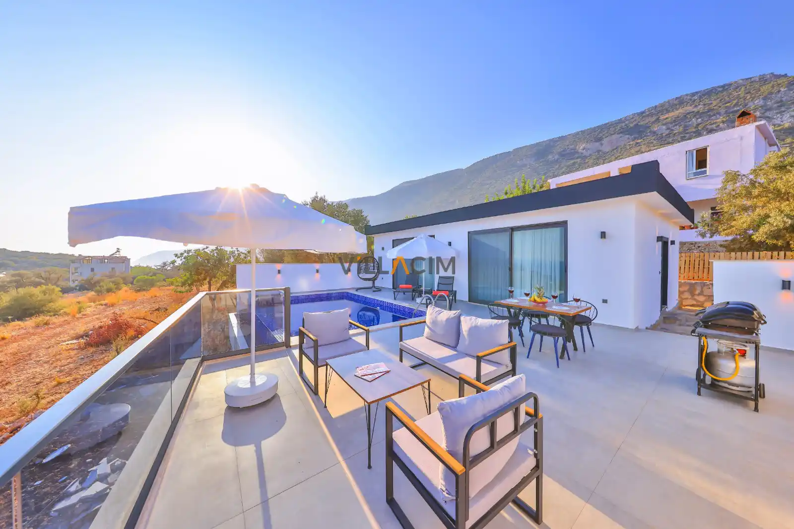 Villa Alicia - 2 Kişilik Korunaklı ve Deniz Manzaralı Villa