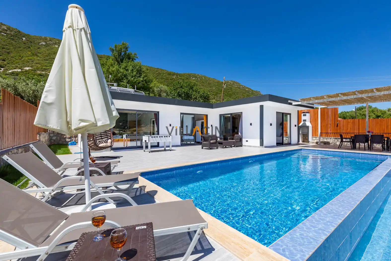 Villa Ayda - Sarıbelen'de 4 Kişilik Doğa İçinde Sakin Villa
